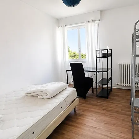 Deux En Colocation Conviviale Apartment